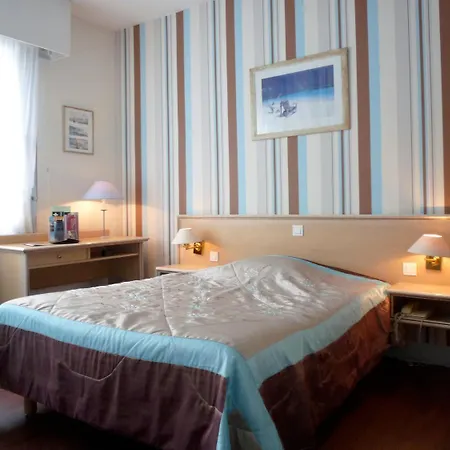Le Crystal Hotell